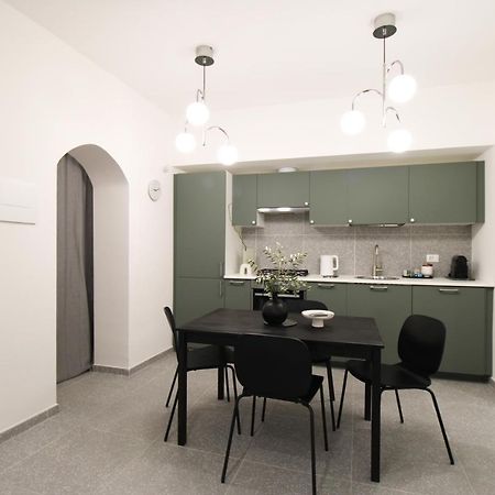 Room 47 Temporary Home 蒂沃利 外观 照片